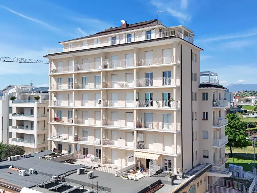 Immagine 1 di Appartamento in vendita  in via Gaetano Donizetti 1 a San Benedetto Del Tronto
