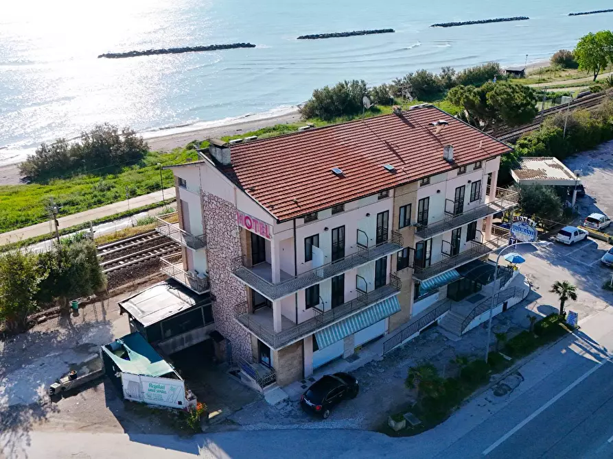Immagine 2 di Albergo/B&B/Residence in vendita  in Contrada Montecantino 59 a Massignano