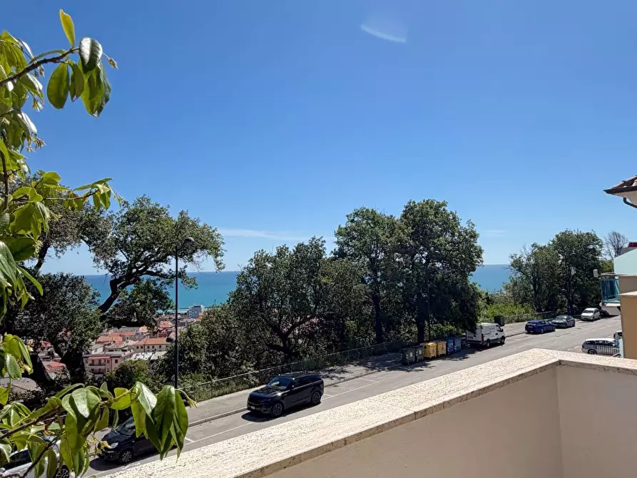 Immagine 32 di Appartamento in vendita  in Via Francesco Cilea 143 a Grottammare