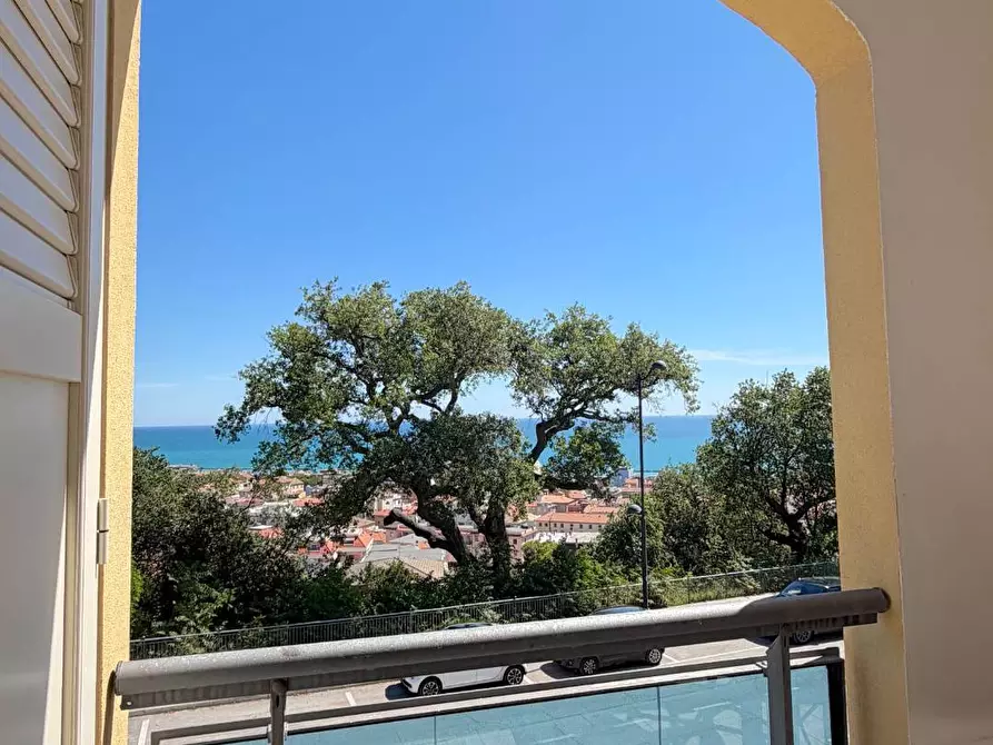Immagine 35 di Appartamento in vendita  in Via Francesco Cilea 143 a Grottammare