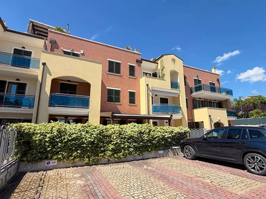Immagine 41 di Appartamento in vendita  in Via Francesco Cilea 143 a Grottammare