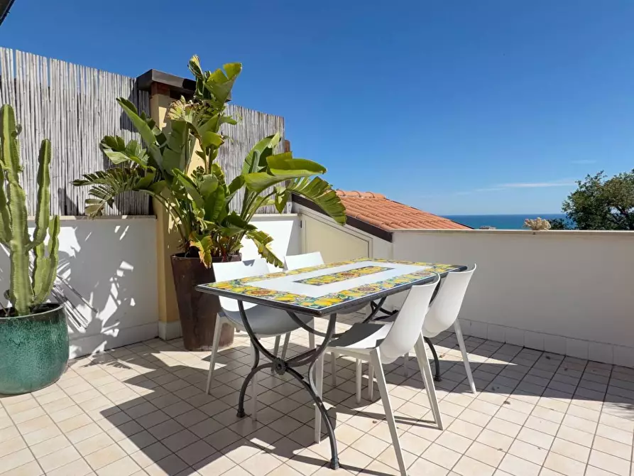 Immagine 33 di Appartamento in vendita  in Via Francesco Cilea 143 a Grottammare