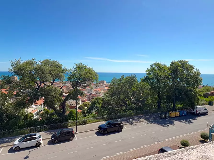 Immagine 57 di Appartamento in vendita  in Via Francesco Cilea 143 a Grottammare