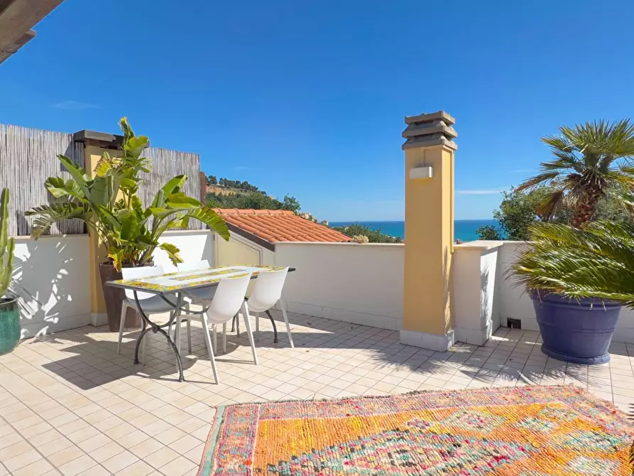 Immagine 59 di Appartamento in vendita  in Via Francesco Cilea 143 a Grottammare