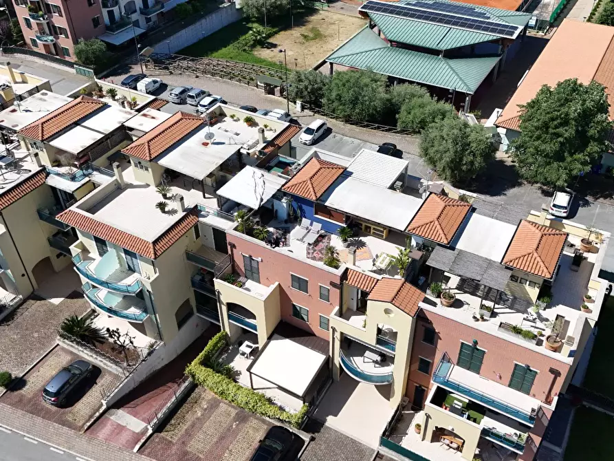 Immagine 39 di Appartamento in vendita  in Via Francesco Cilea 143 a Grottammare