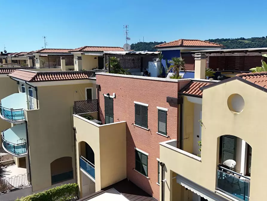 Immagine 70 di Appartamento in vendita  in Via Francesco Cilea 143 a Grottammare