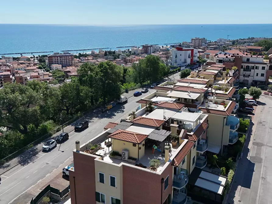Immagine 76 di Appartamento in vendita  in Via Francesco Cilea 143 a Grottammare