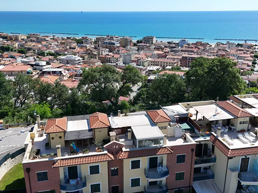 Immagine 80 di Appartamento in vendita  in Via Francesco Cilea 143 a Grottammare
