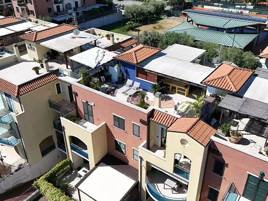 Immagine 81 di Appartamento in vendita  in Via Francesco Cilea 143 a Grottammare
