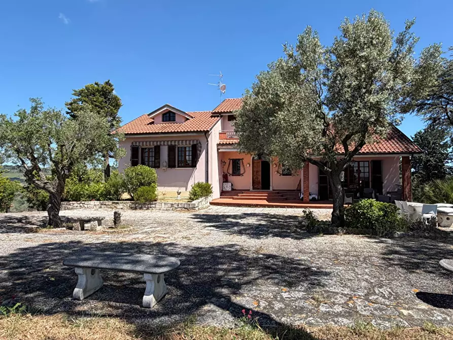 Immagine 18 di Villa in vendita  in Contrada Colle Sant'Angelo 18 a Monteprandone