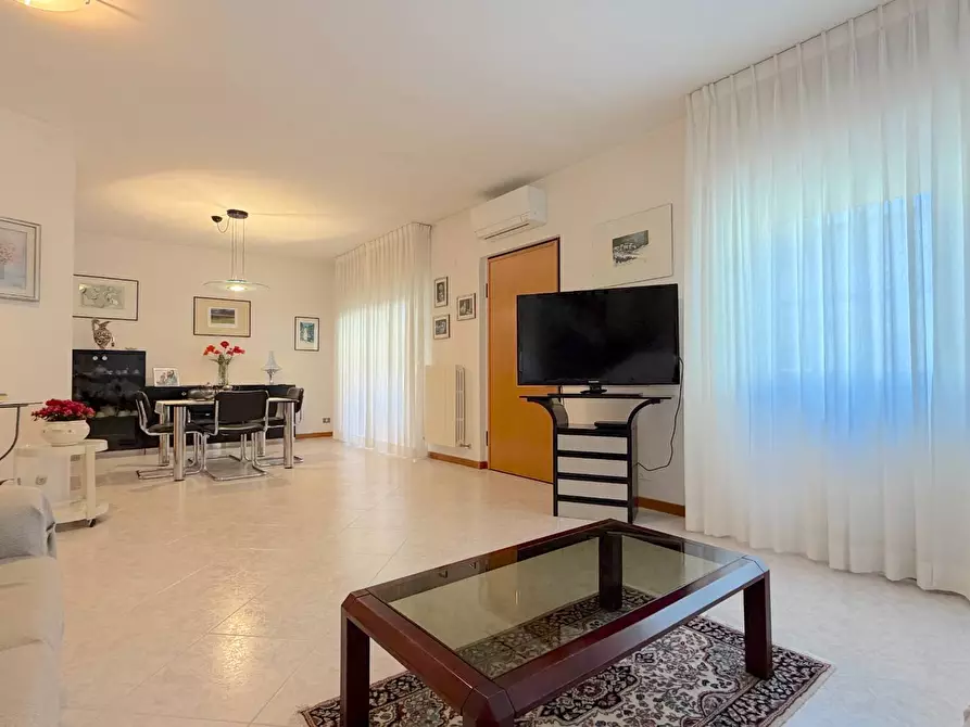 Immagine 3 di Villetta a schiera in vendita  in Via dei Giacinti 23 a Ascoli Piceno