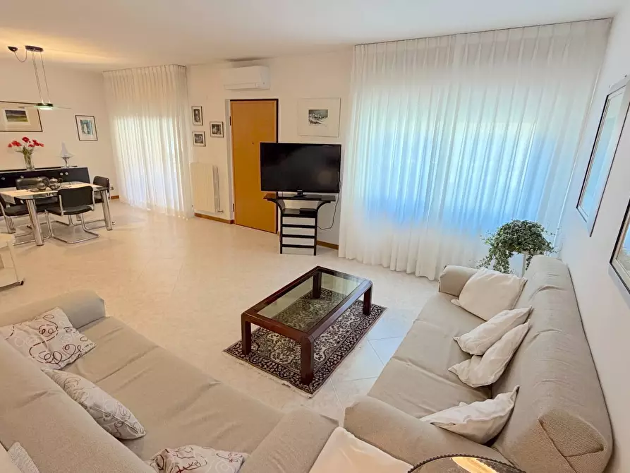 Immagine 9 di Villetta a schiera in vendita  in Via dei Giacinti 23 a Ascoli Piceno
