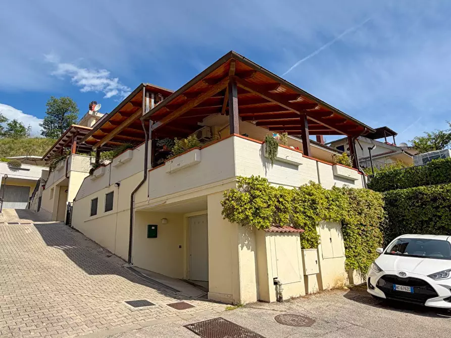 Immagine 50 di Villetta a schiera in vendita  in Via dei Giacinti 23 a Ascoli Piceno