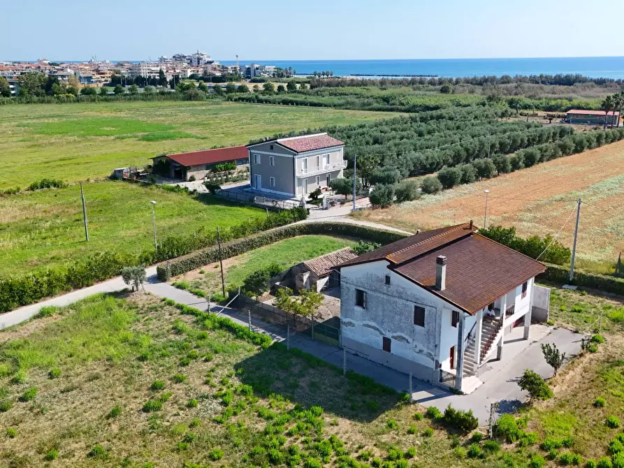Immagine 34 di Casa indipendente in vendita  in Contrada Sentina 6 a San Benedetto Del Tronto