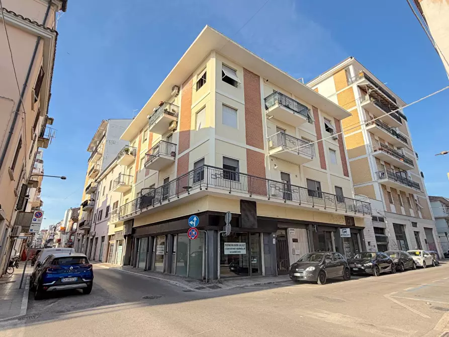 Immagine 3 di Locale commerciale in affitto  in Via San Martino angolo Via Carducci 107 a San Benedetto Del Tronto