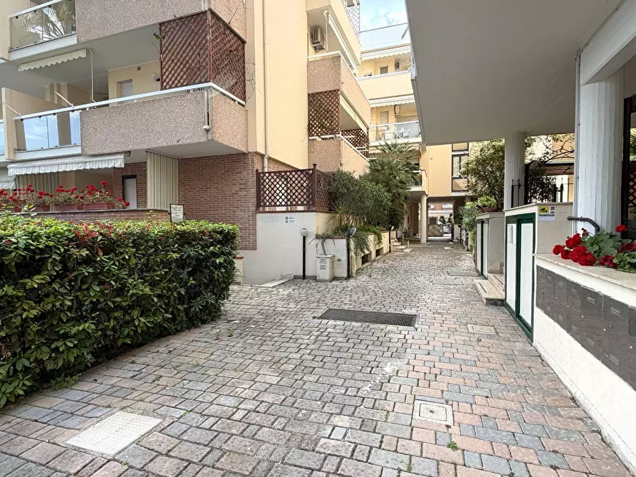 Immagine 6 di Appartamento in vendita  in Via Amerigo Vespucci 8 a Tortoreto