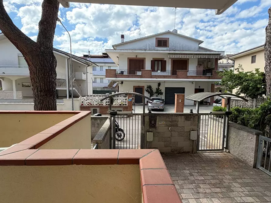 Immagine 22 di Appartamento in vendita  in Via Amerigo Vespucci 8 a Tortoreto