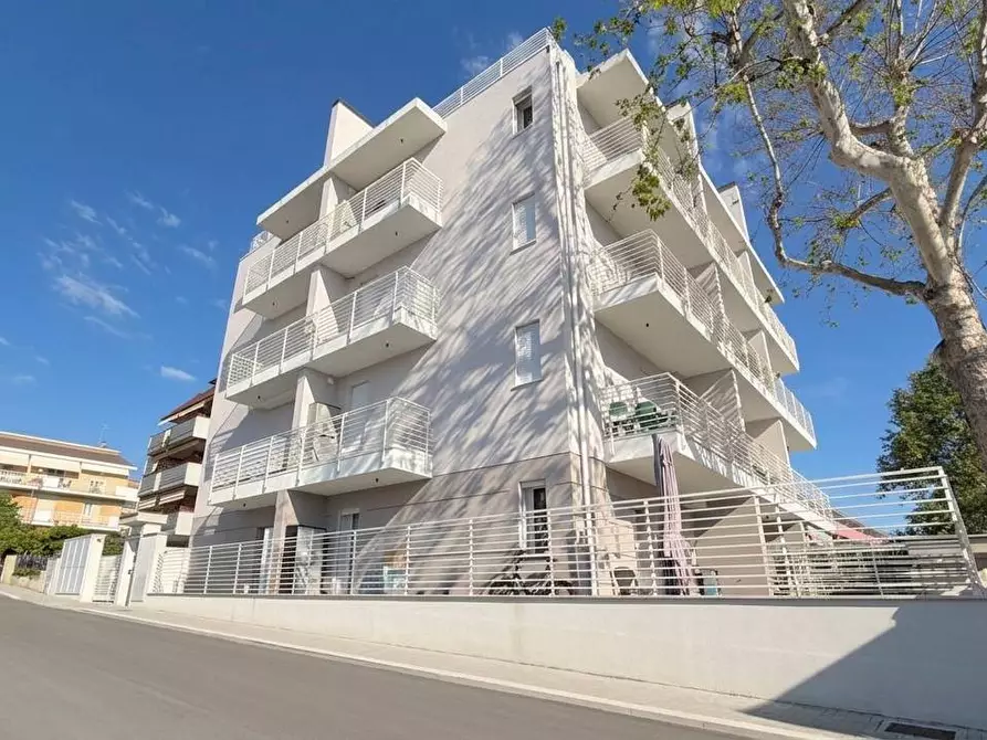 Immagine 1 di Appartamento in vendita  in Via Giovanni Prati 2 a San Benedetto Del Tronto
