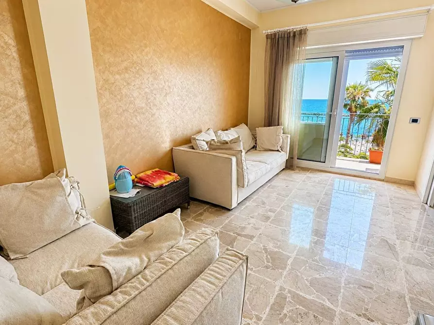 Immagine 4 di Appartamento in vendita  in Viale Rinascimento snc a San Benedetto Del Tronto