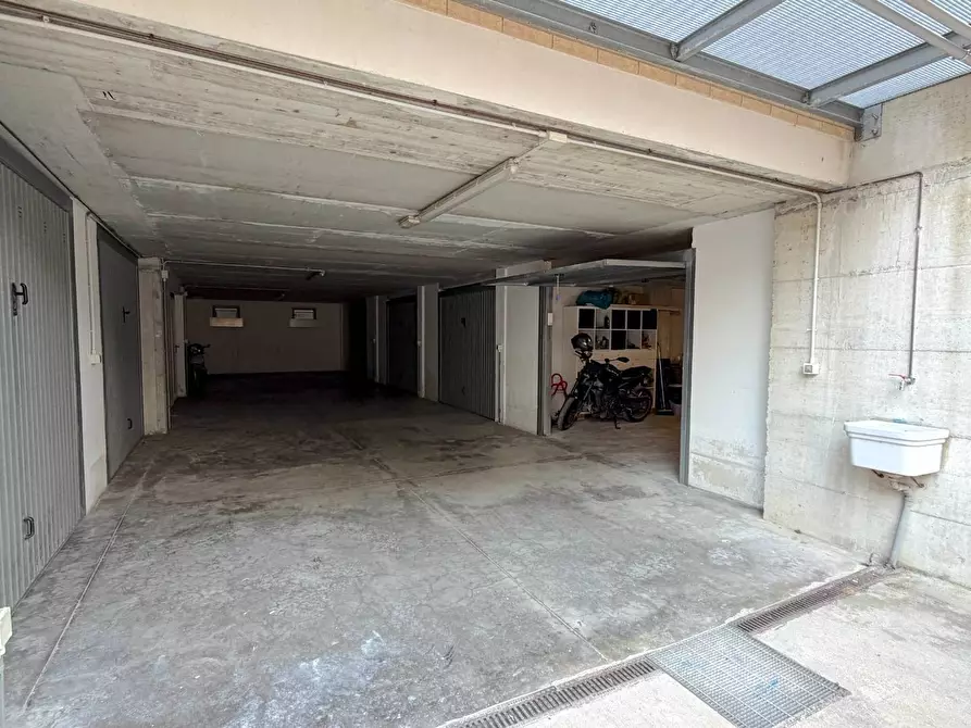 Immagine 37 di Appartamento in vendita  in Via Lombardia 6 a Grottammare