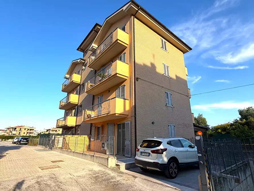 Immagine 1 di Appartamento in vendita  in Via Lombardia 6 a Grottammare