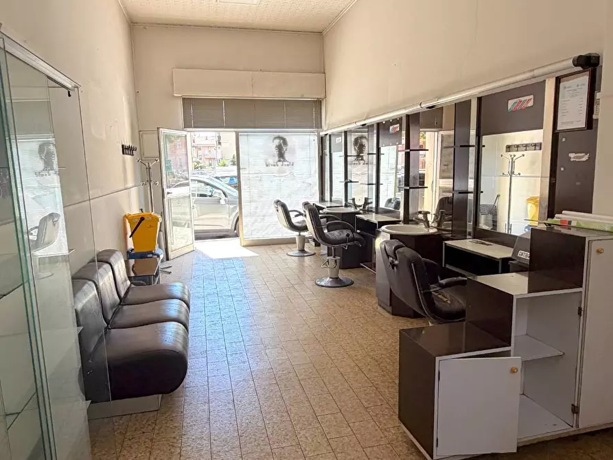 Immagine 11 di Locale commerciale in affitto  in Via Gino Moretti 35 a San Benedetto Del Tronto