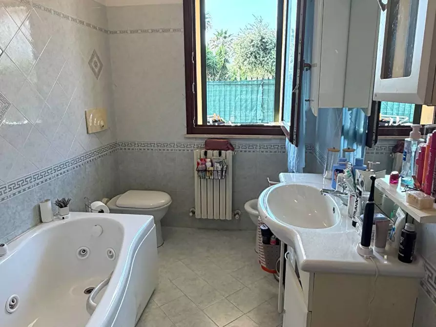 Immagine 15 di Appartamento in vendita  in Via Monte Conero 46 a San Benedetto Del Tronto