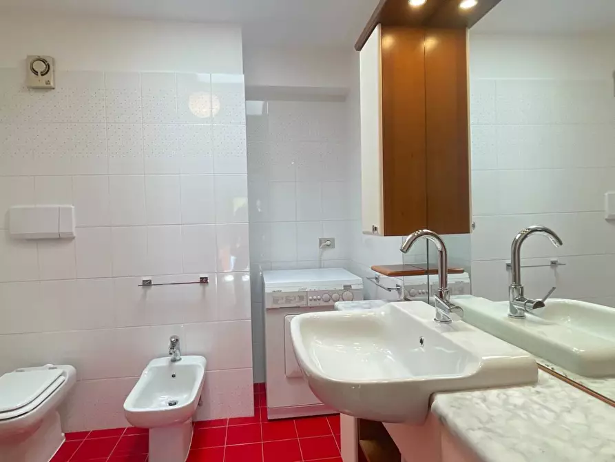 Immagine 19 di Appartamento in vendita  in Piazza Kolbe 6 a San Benedetto Del Tronto