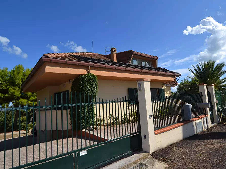 Immagine 45 di Villa in vendita  in Collina residenziale a Ancarano