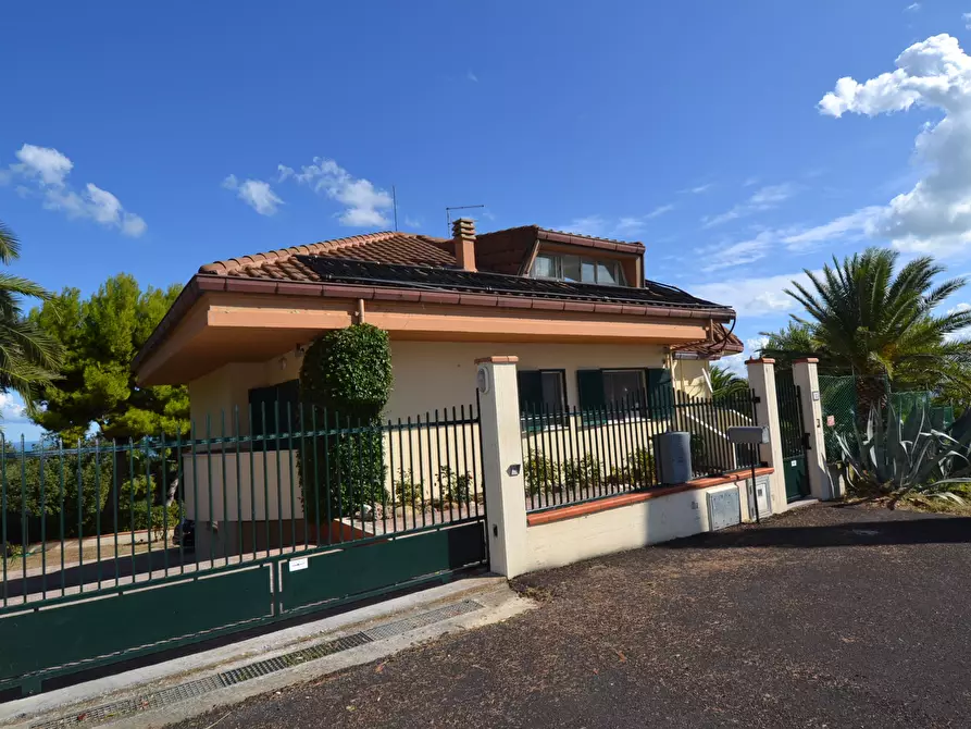 Immagine 44 di Villa in vendita  in Collina residenziale a Ancarano