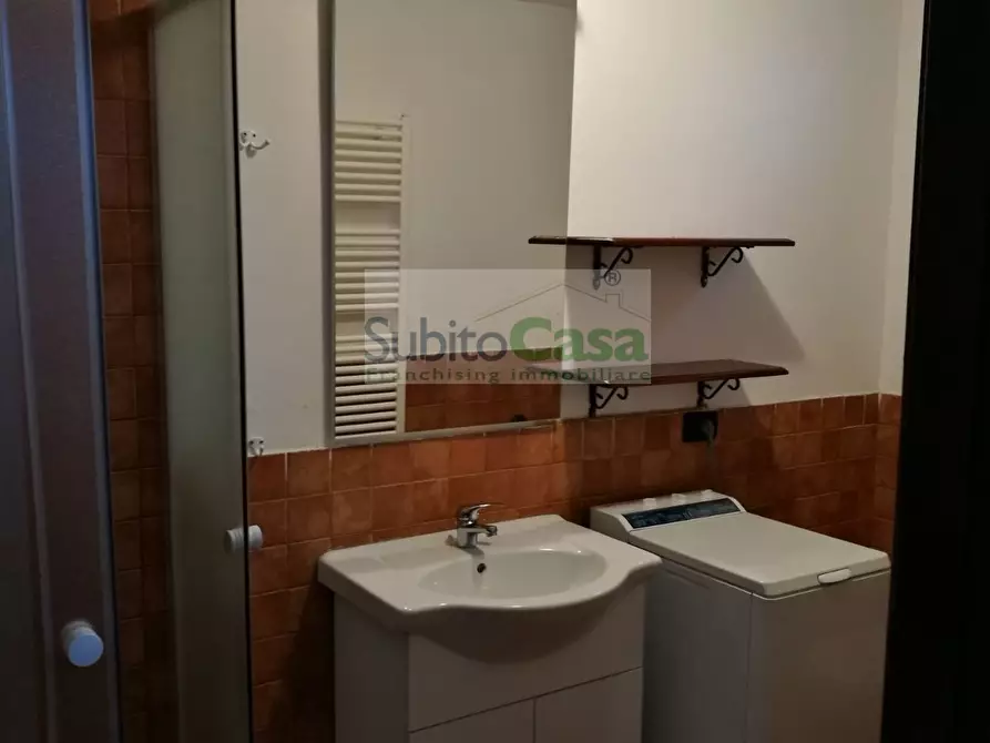 Immagine 21 di Appartamento in affitto  in Via Ciro Menotti 10 a Pescara