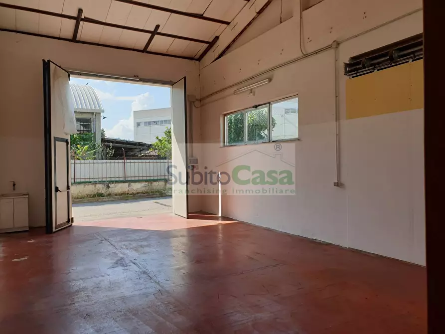 Immagine 8 di Capannone industriale in affitto  in Via Penne 53 a Chieti