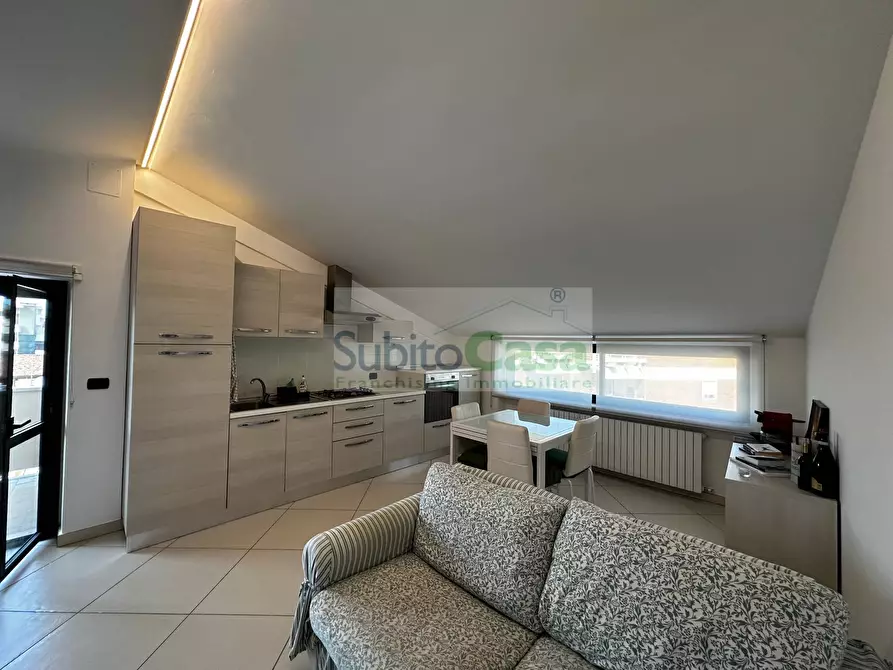 Immagine 3 di Appartamento in affitto  in Viale Abruzzo 132 a Chieti