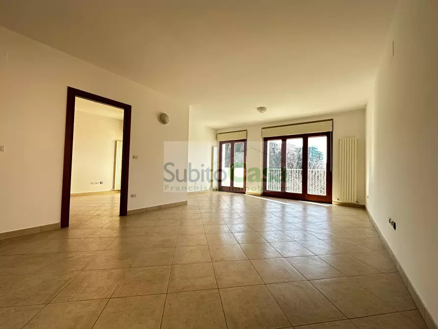 Immagine 1 di Appartamento in vendita  in Via Gran Sasso a Chieti
