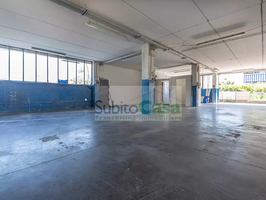 Immagine 1 di Capannone industriale in vendita  in Via Vestina 632 a Montesilvano