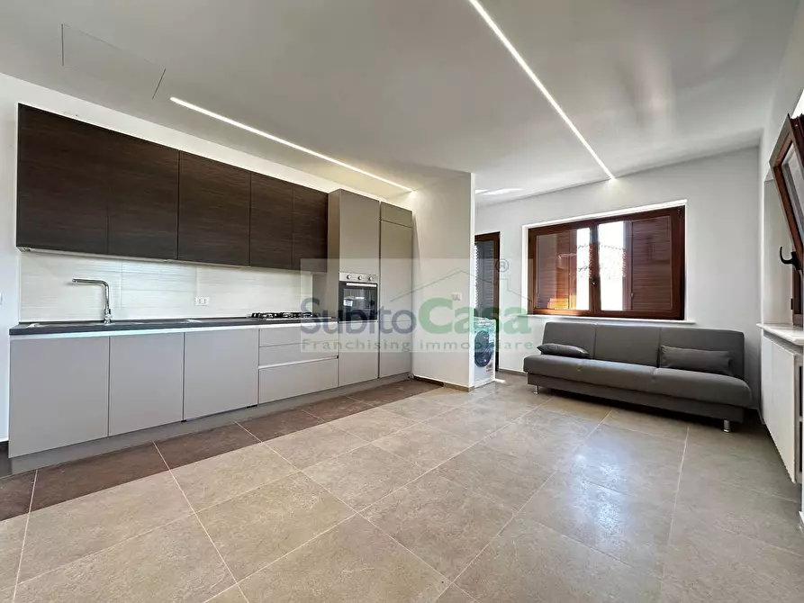 Immagine 30 di Casa semindipendente in affitto  in Str. Primavilla a Ari