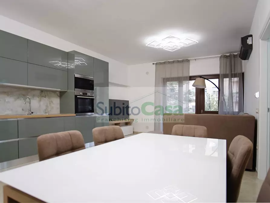 Immagine 5 di Appartamento in vendita  in Via Scaraviglia 110 a Chieti
