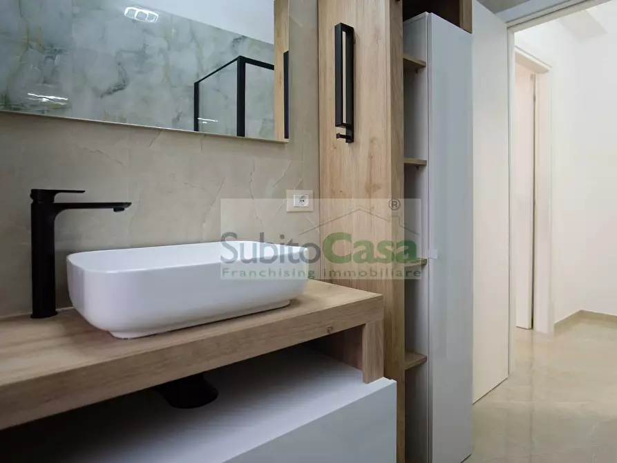 Immagine 8 di Appartamento in vendita  in Via Scaraviglia 110 a Chieti