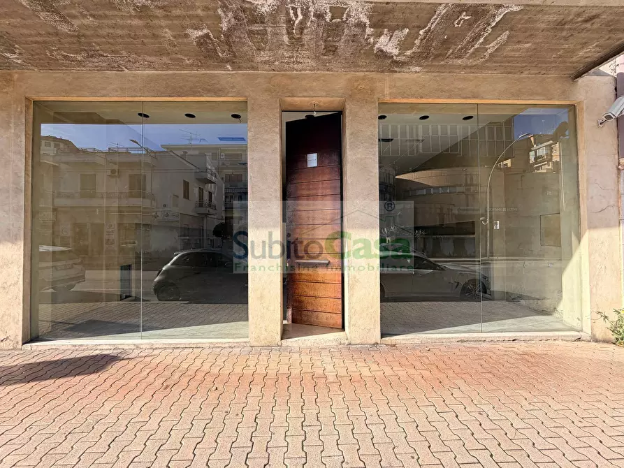 Immagine 13 di Locale commerciale in affitto  in Via B.Croce 57 a Chieti