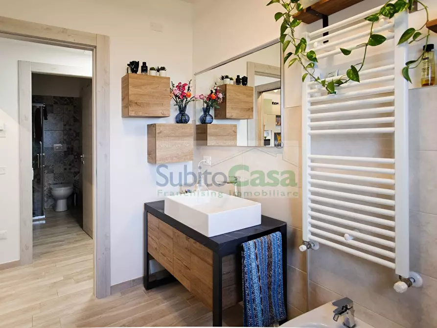 Immagine 17 di Appartamento in vendita  in Via Ciafarda 6 a San Giovanni Teatino