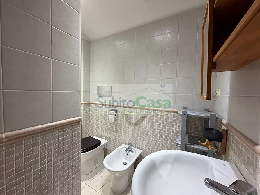 Immagine 8 di Appartamento in affitto  in Via Filippo Molino 61 a Chieti