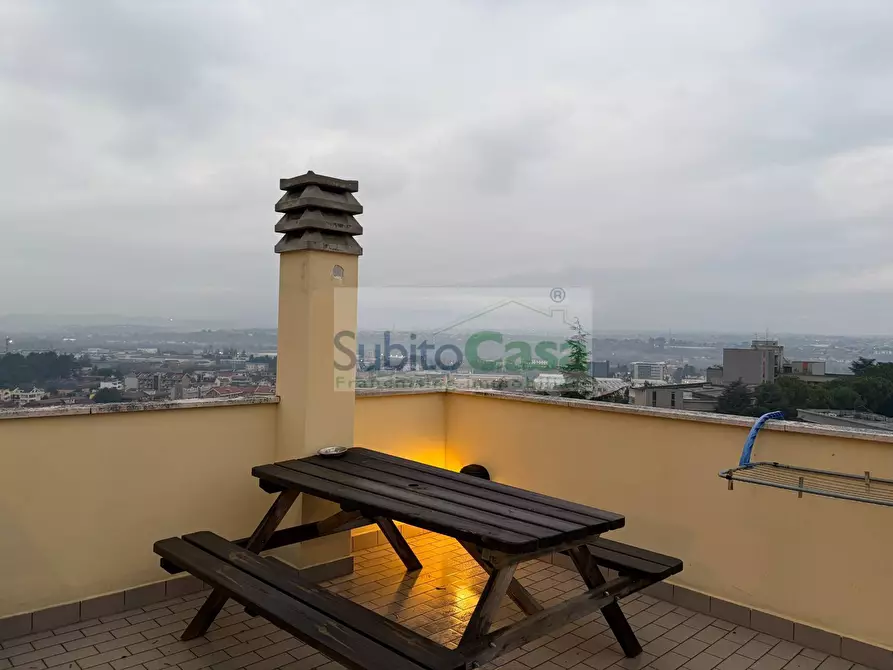 Immagine 10 di Appartamento in affitto  in Via Filippo Molino 61 a Chieti