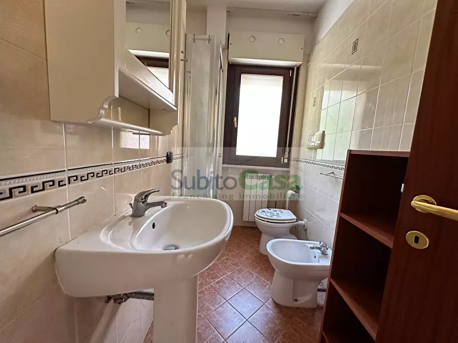 Immagine 14 di Appartamento in affitto  in Via Aldo Moro 90 a Chieti