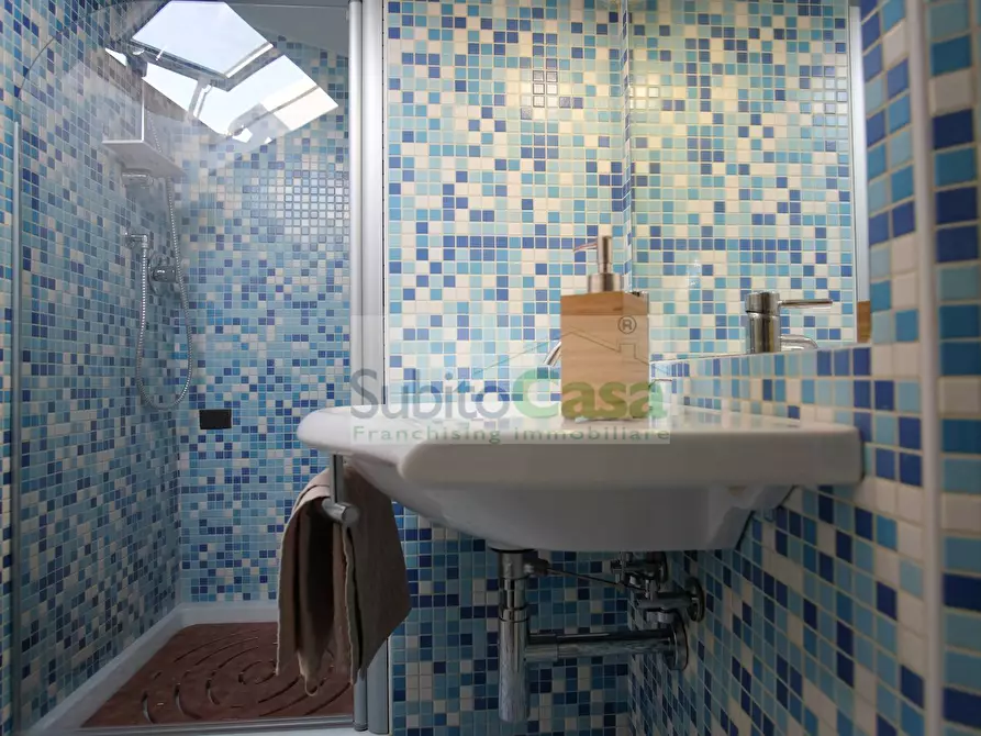 Immagine 21 di Ufficio in affitto  in Via Dei Vestini 250 a Chieti