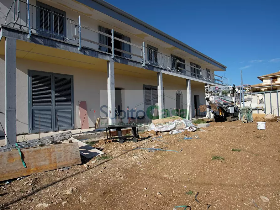 Immagine 24 di Villetta a schiera in vendita  in Via Degli Orti a Abbateggio