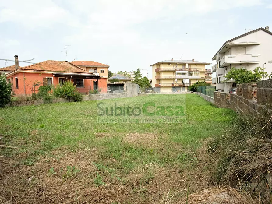 Immagine 3 di Terreno residenziale in vendita  in Via Roma a Paglieta