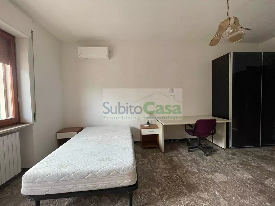 Immagine 10 di Casa semindipendente in affitto  in Viale Unità D'Italia 171 a Chieti