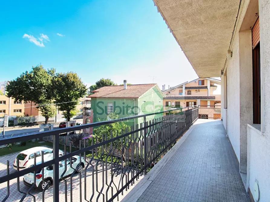 Immagine 16 di Casa semindipendente in affitto  in Viale Unità D'Italia 171 a Chieti
