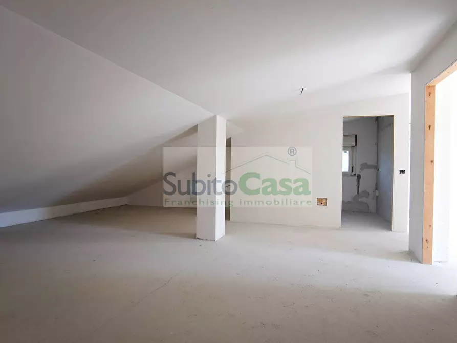 Immagine 19 di Appartamento in vendita  in Contrada Cese a Bucchianico