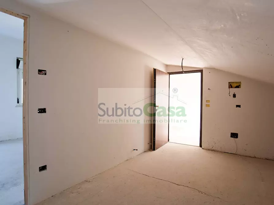 Immagine 30 di Appartamento in vendita  in Contrada Cese a Bucchianico